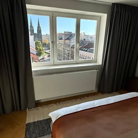 Luxury Penthouse - Castle View, Terrace, Center דירה *